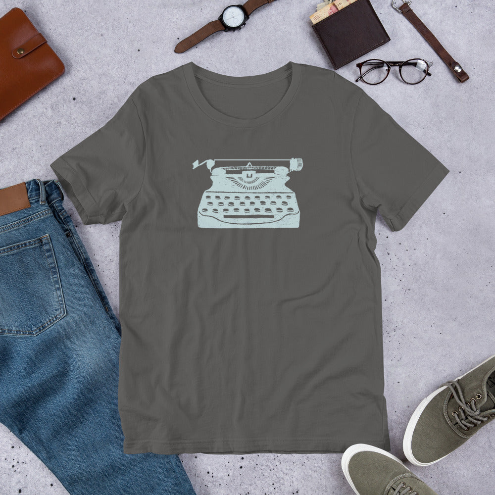 Retro Typewriter T-Shirt – Classic Literary Style