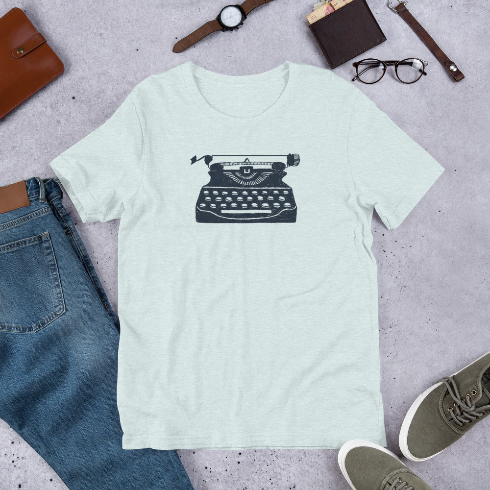 Retro Typewriter T-Shirt – A Classic Look for Wordsmiths & Dreamers!