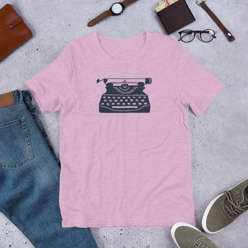 Retro Typewriter T-Shirt – A Classic Look for Wordsmiths & Dreamers!