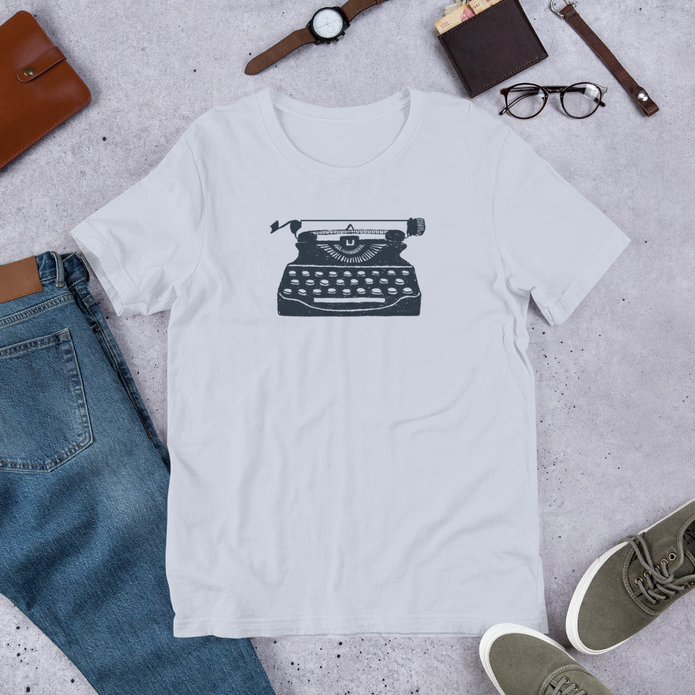 Retro Typewriter T-Shirt – A Classic Look for Wordsmiths & Dreamers!